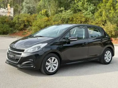 Peugeot 208 2015 - 7900 EUR, 173040 km - AUTO.MOTO.pt - 173040km - foto 4 de 25