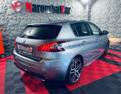 Peugeot 308 2018 - 11990 EUR, 102610 km - AUTO.MOTO.pt - 102610km - foto 2 de 32