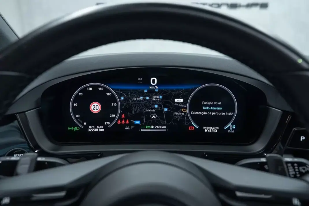 Porsche Cayenne 2024 - 97950 EUR, 32000 km - AUTO.MOTO.pt - 32000km - foto 29 de 55