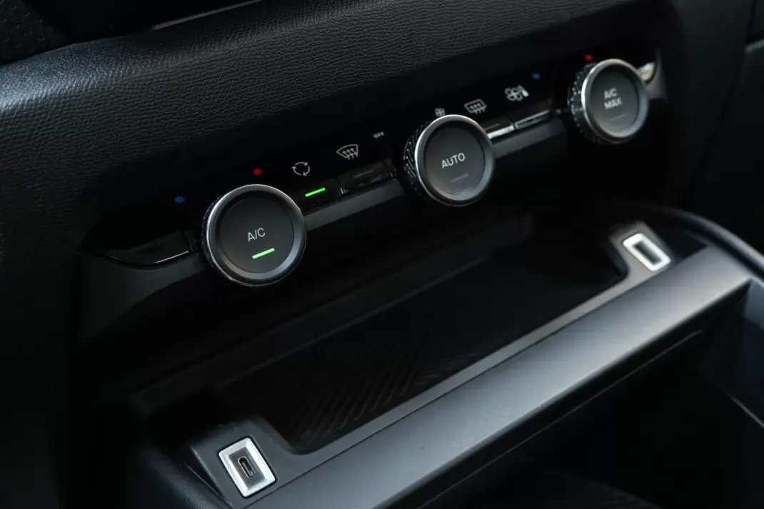 Citroën C4 2022 - 19450 EUR, 80400 km - AUTO.MOTO.pt - 80400km - foto 16 de 19