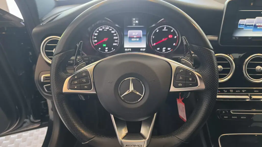 Mercedes-Benz C 180 2017 - 19900 EUR, 123115 km - AUTO.MOTO.pt - 123115km - foto 39 de 56