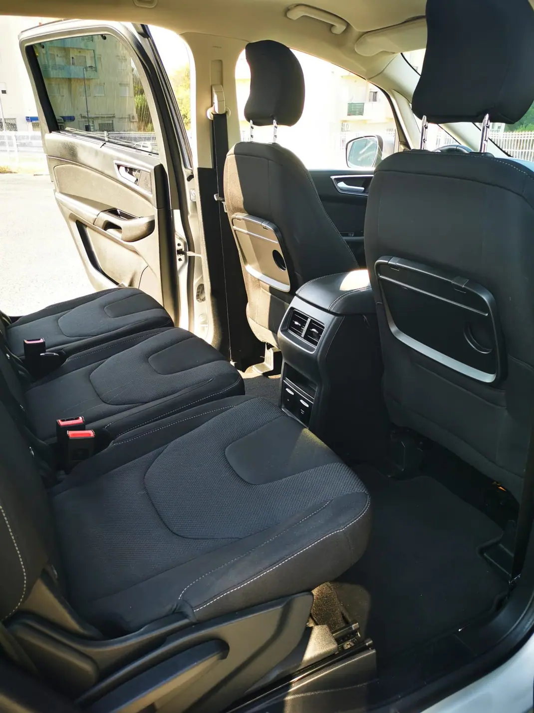 Ford S-Max 2017 - 16500 EUR, 247000 km - AUTO.MOTO.pt - 247000km - foto 9 de 15