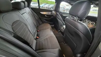 Mercedes-Benz C 300 2021 - 27900 EUR, 186885 km - AUTO.MOTO.pt - 186885km - foto 26 de 30