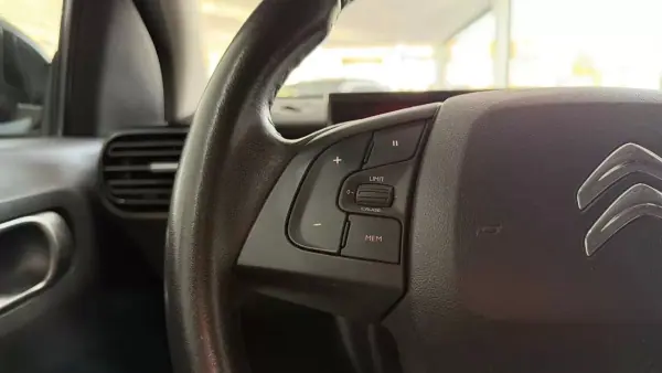 Citroën C4 Cactus 2020 - 9990 EUR, 176794 km - AUTO.MOTO.pt - 176794km - foto 21 de 27