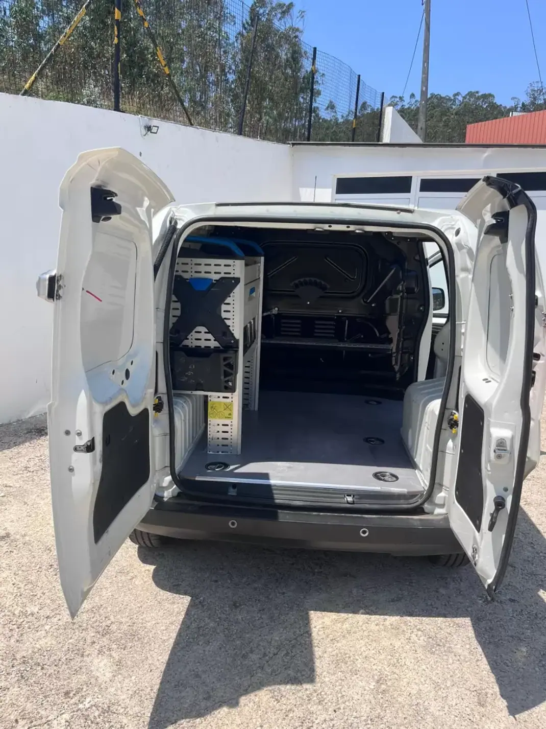 Fiat Fiorino 2019 - 10900 EUR, 83085 km - 83085km - foto 7 de 7
