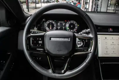 Land Rover Range Rover Evoque 2025 - 48990 EUR, 16300 km - 16300km - foto 12 de 39