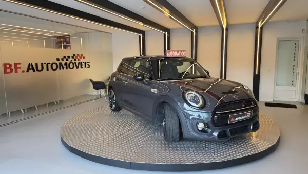 MINI Cooper 2019 - 24900 EUR, 114062 km - AUTO.MOTO.pt - 114062km - foto 5 de 61