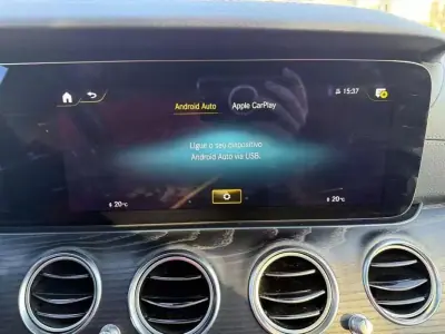 Mercedes-Benz E 300 2020 - 32899 EUR, 142500 km - AUTO.MOTO.pt - 142500km - foto 26 de 33