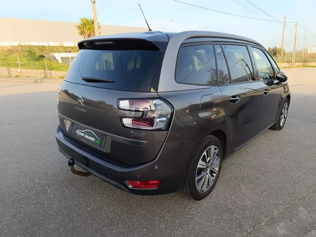 Citroën C4 Picasso 2016 - 13500 EUR, 148000 km - AUTO.MOTO.pt - 148000km - foto 4 de 28