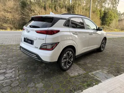 Hyundai Kauai 2022 - 22900 EUR, 81000 km - AUTO.MOTO.pt - 81000km - foto 4 de 19