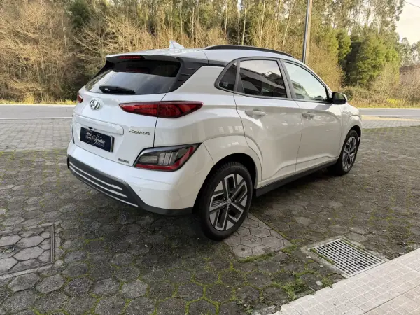 Hyundai Kauai 2022 - 22900 EUR, 81000 km - AUTO.MOTO.pt - 81000km - foto 4 de 19