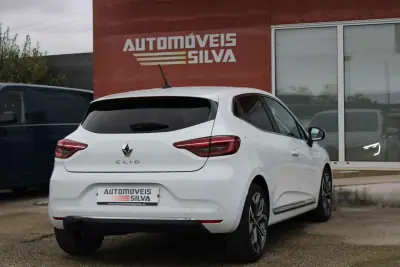 Renault Clio 2021 - 14990 EUR, 148000 km - AUTO.MOTO.pt - 148000km - foto 10 de 30