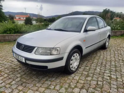 Volkswagen Passat 1998 - 348208km