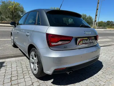 Audi A1 Sportback 2017 - 16900 EUR, 158196 km - AUTO.MOTO.pt - 158196km - foto 4 de 31