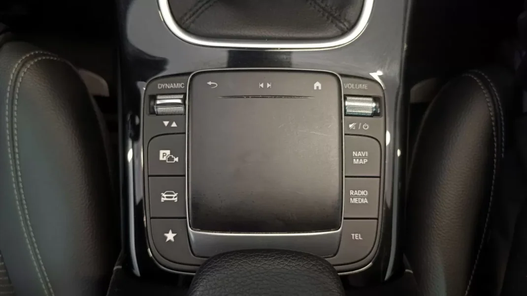 Mercedes-Benz CLA 180 2021 - 33900 EUR, 146490 km - AUTO.MOTO.pt - 146490km - foto 36 de 48