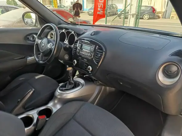 Nissan Juke 2011 - 7999 EUR, 249000 km - AUTO.MOTO.pt - 249000km - foto 7 de 11