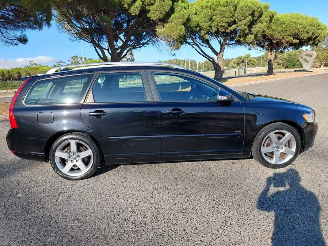 Volvo V50 2010 - 4490 EUR, 384950 km - 384950km - foto 9 de 23