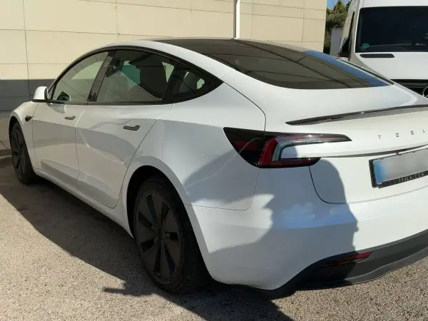 Tesla Model 3 Tração Traseira 2024 Elétrico