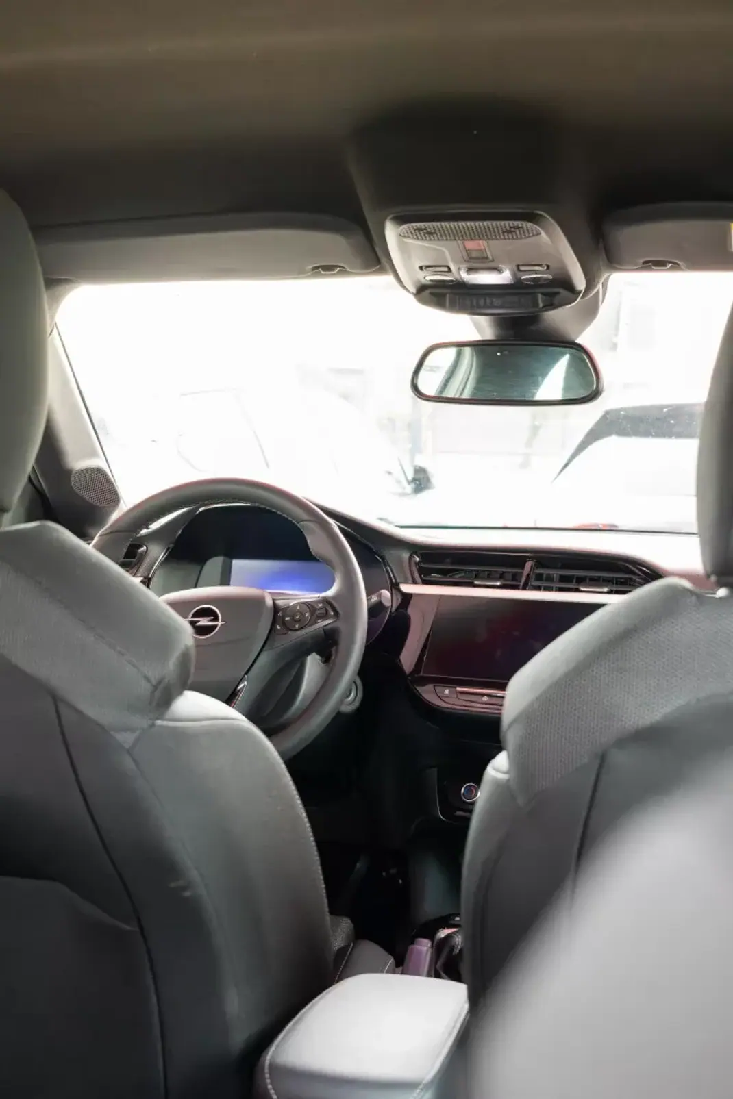 Opel Corsa 2025 - 18500 EUR, 20820 km - AUTO.MOTO.pt - 20820km - foto 7 de 12