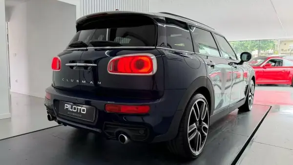 MINI Clubman 2016 - 18000 EUR, 196000 km - AUTO.MOTO.pt - 196000km - foto 8 de 27