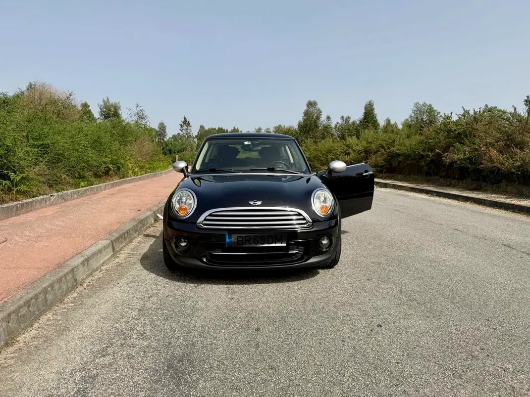 MINI Cooper 2011 - 7000 EUR, 175000 km - AUTO.MOTO.pt - 175000km - foto 3 de 13