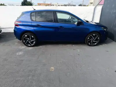 Peugeot 308 2018 - 12900 EUR, 219000 km - AUTO.MOTO.pt - 219000km - foto 5 de 23
