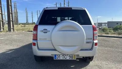 Suzuki Grand Vitara 2009 - 9900 EUR, 121000 km - AUTO.MOTO.pt - 121000km - foto 4 de 18