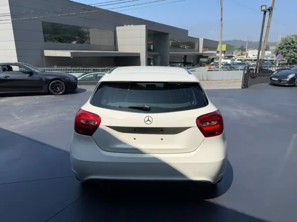 Mercedes-Benz A 180 2017 - 17900 EUR, 145000 km - AUTO.MOTO.pt - 145000km - foto 6 de 14