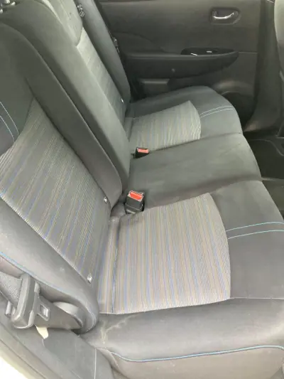 Nissan Leaf 2019 - 13500 EUR, 81279 km - AUTO.MOTO.pt - 81279km - foto 18 de 20
