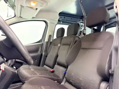Citroën Berlingo 1.6 HDI ,3 Lug. Longa , Iva dedutivel 2011 - 9250 EUR, 111000 km - AUTO.MOTO.pt - 111000km - foto 9 de 16
