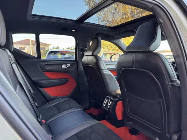 Volvo XC 40 2021 - 29500 EUR, 116000 km - AUTO.MOTO.pt - 116000km - foto 19 de 51