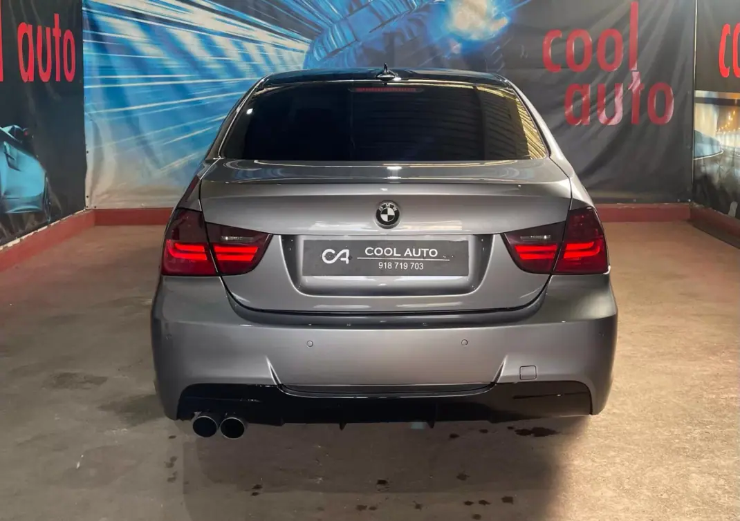 BMW 318 2010 - 10999 EUR, 181000 km - AUTO.MOTO.pt - 181000km - foto 5 de 46