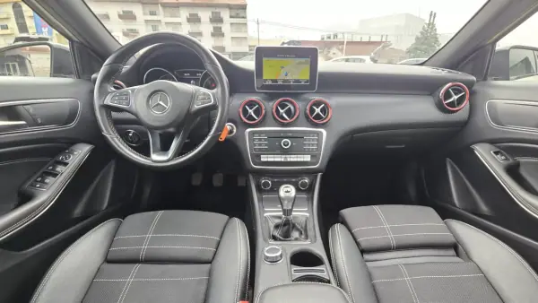 Mercedes-Benz A 180 2017 - 16750 EUR, 131790 km - 131790km - foto 12 de 20