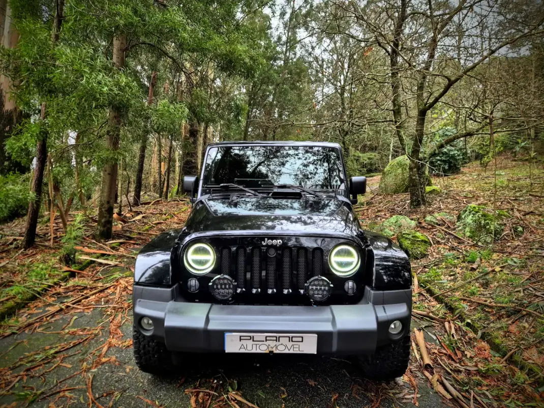 Jeep Wrangler Unlimited 2010 - 41000 EUR, 169000 km - AUTO.MOTO.pt - 169000km - foto 23 de 25