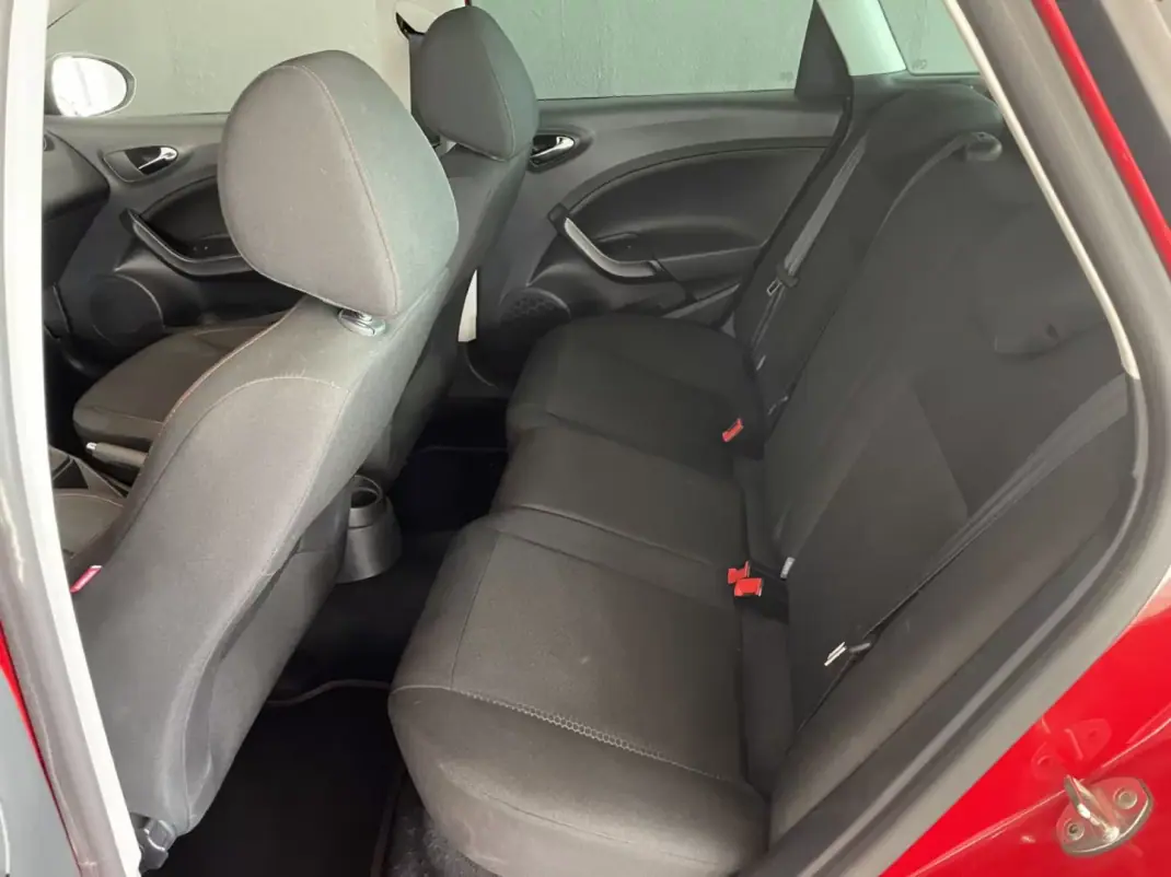 SEAT Ibiza ST 2014 - 12900 EUR, 97000 km - AUTO.MOTO.pt - 97000km - foto 24 de 27