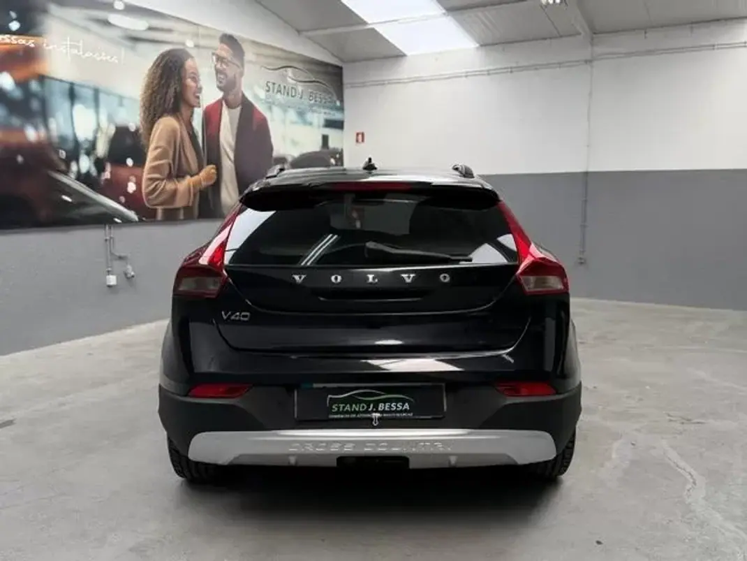 Volvo V40 2014 - 8999 EUR, 260000 km - 260000km - foto 7 de 15