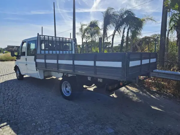 Ford TRANSIT *APENAS 20.000KMS* 2004 - 6950 EUR, 430000 km - AUTO.MOTO.pt - 430000km - foto 4 de 7