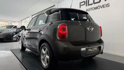 MINI Countryman 2010 - 10980 EUR, 187041 km - AUTO.MOTO.pt - 187041km - foto 7 de 28