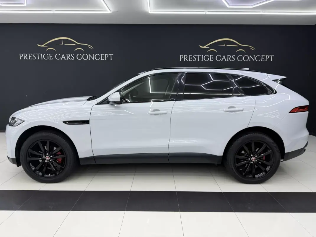 Jaguar F-Pace 2017 - 27950 EUR, 141687 km - 141687km - foto 6 de 48