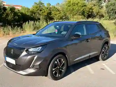 Peugeot 2008 2022 - 14500 EUR, 46500 km - 46500km - foto 3 de 9
