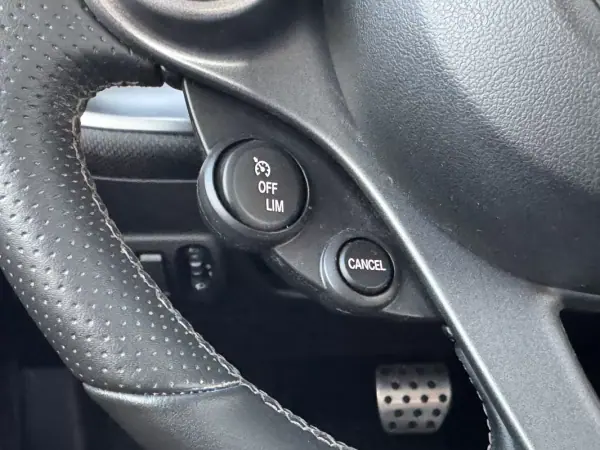 Smart ForTwo Coupé 2019 - 12750 EUR, 70000 km - AUTO.MOTO.pt - 70000km - foto 19 de 27