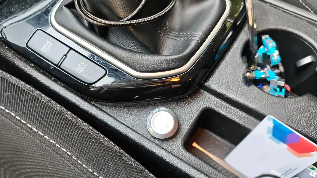 Kia Sportage 2022 - 20500 EUR, 66500 km - AUTO.MOTO.pt - 66500km - foto 8 de 9