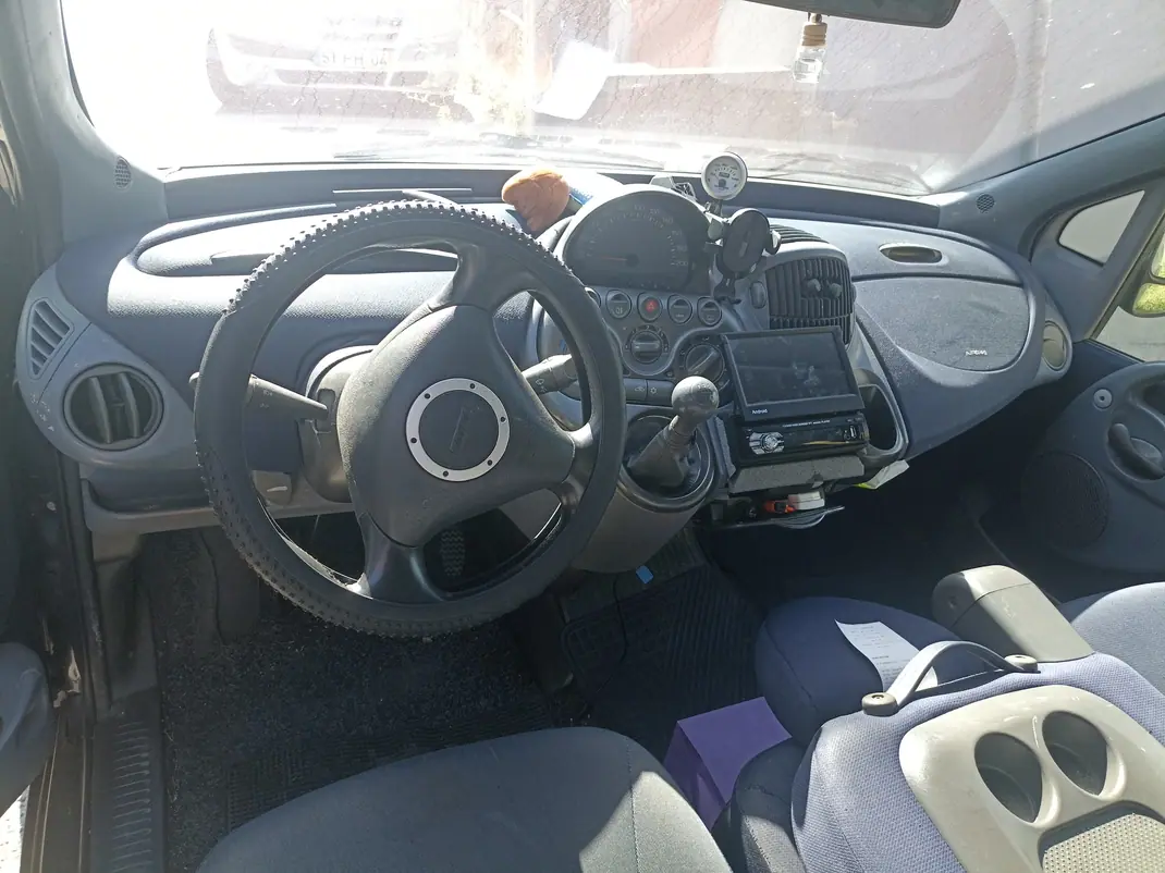 Fiat Fiorino 1999 - 1000 EUR, 347000 km - AUTO.MOTO.pt - 347000km - foto 4 de 4