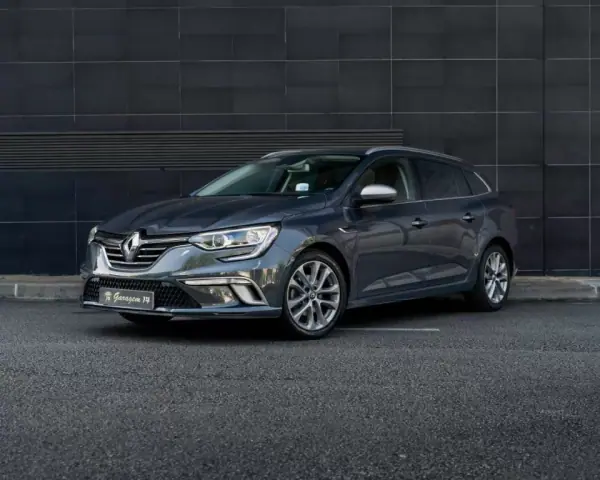 Renault Mégane Sport Tourer 2018 - 15990 EUR, 126740 km - AUTO.MOTO.pt - 126740km - foto 20 de 65
