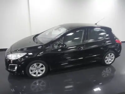 Peugeot 308 2012 - 7250 EUR, 172520 km - AUTO.MOTO.pt - 172520km - foto 36 de 50