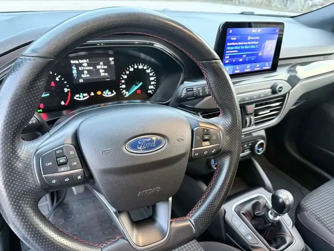Ford Focus SW 2021 - 14900 EUR, 128000 km - AUTO.MOTO.pt - 128000km - foto 7 de 18