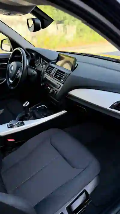 BMW 120 2014 - 17900 EUR, 115000 km - AUTO.MOTO.pt - 115000km - foto 6 de 17