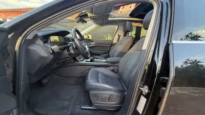 Audi e-tron 2019 - 27990 EUR, 99000 km - AUTO.MOTO.pt - 99000km - foto 18 de 33