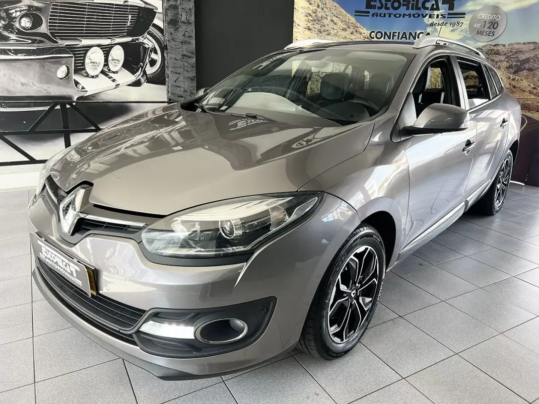 Renault Mégane Sport Tourer 2018 - 6900 EUR, 227985 km - AUTO.MOTO.pt - 227985km - foto 1 de 13