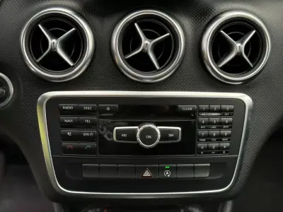 Mercedes-Benz A 180 2015 - 14950 EUR, 180700 km - AUTO.MOTO.pt - 180700km - foto 14 de 37